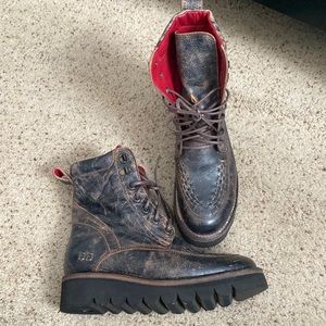 Size 7.5. Worn 3 times.